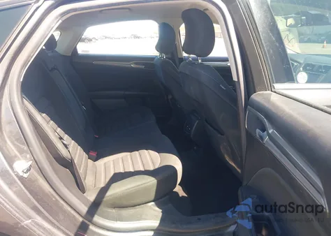 2019 Ford Fusion Hybrid Se z USA, uszkodzony, nr VIN 3FA6P0LU2KR256671